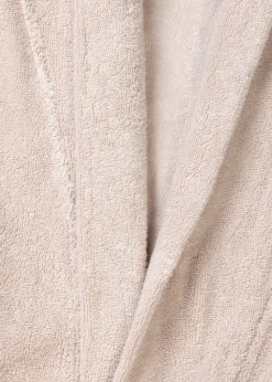 Bathrobe silence