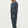 Circular sweatshirt