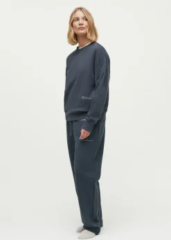 Circular sweatshirt