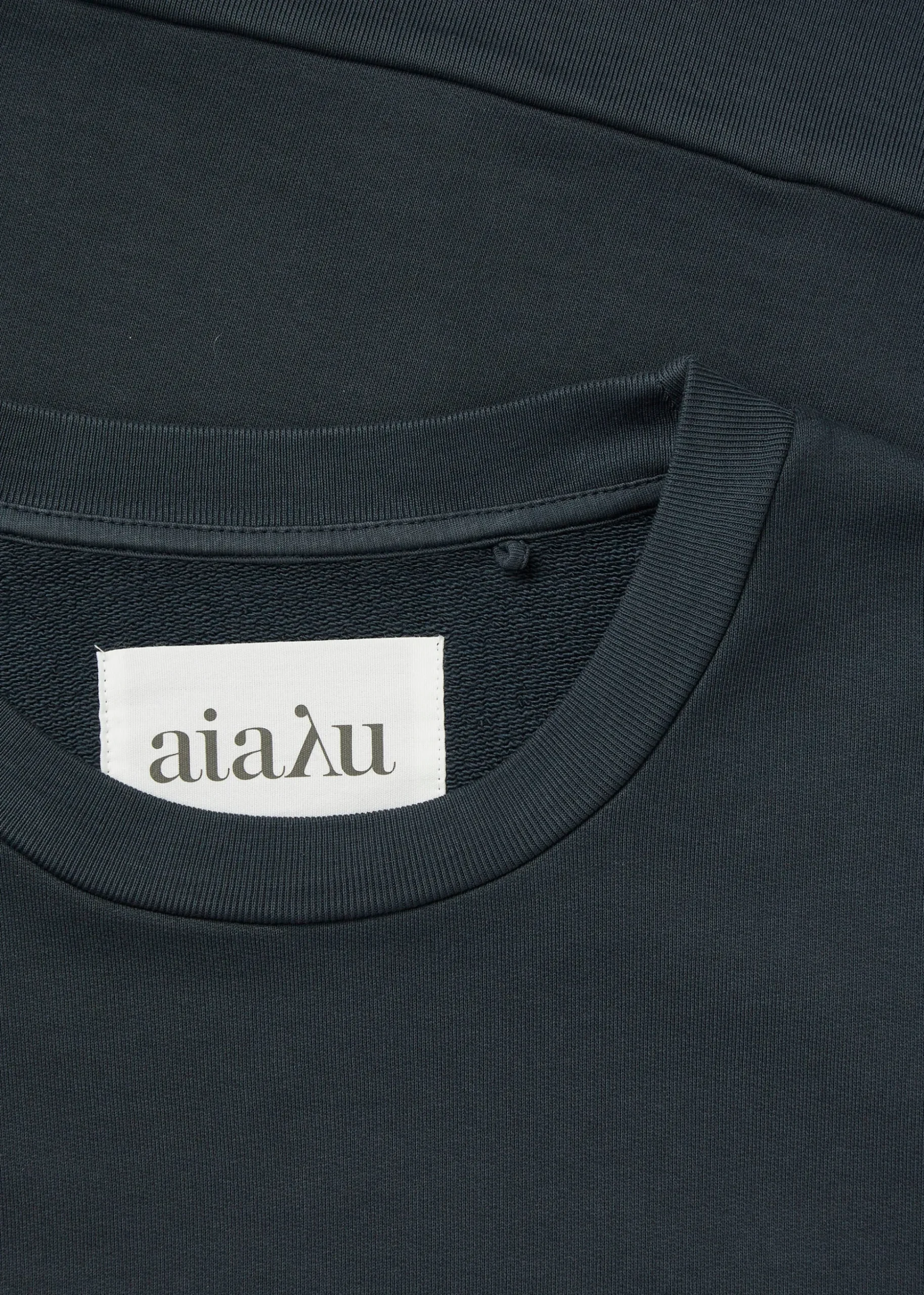 Circular sweatshirt