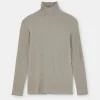 Gentle cashmere turtleneck