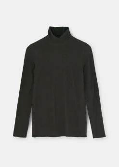 Gentle cashmere turtleneck